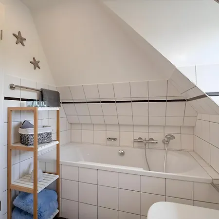 Westertilli 8 Reetdachhaus Mit Pellworm