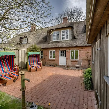 Westertilli 8 Reetdachhaus Mit *