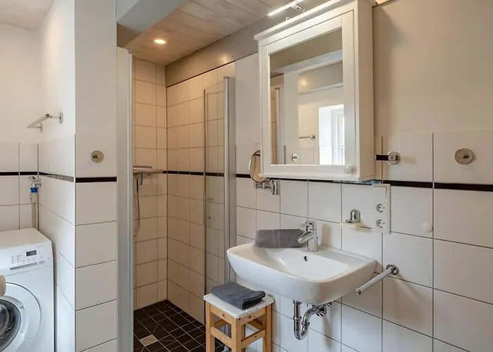 Westertilli 8 Reetdachhaus Mit * Pellworm