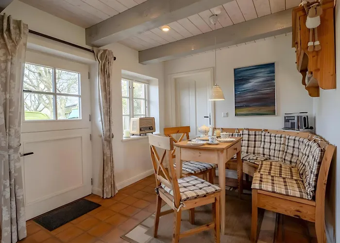 Westertilli 8 Reetdachhaus Mit * Pellworm