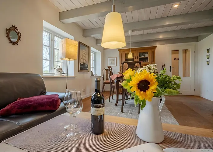 Vakantiehuis Westertilli 8 Reetdachhaus Mit *