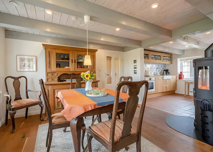 Westertilli 8 Reetdachhaus Mit